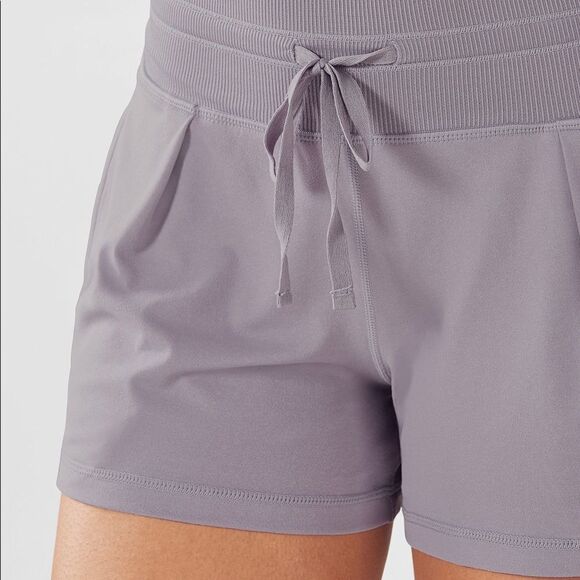 ✨ Fabletics Maj foldover waist shorts✨ - Picture 2 of 6